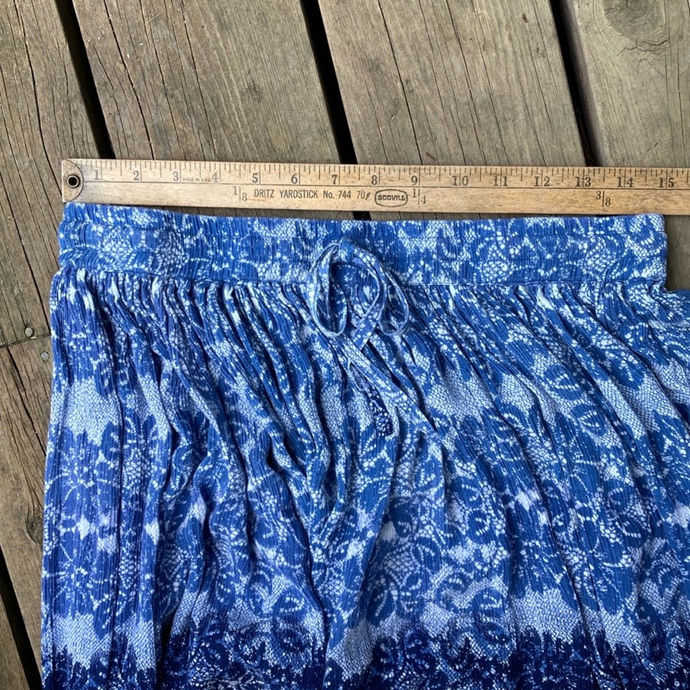 Skirt COLLECTIONS Floral Maxi Midi Boho Blue White Size Medium Stretches - Picture 4 of 10